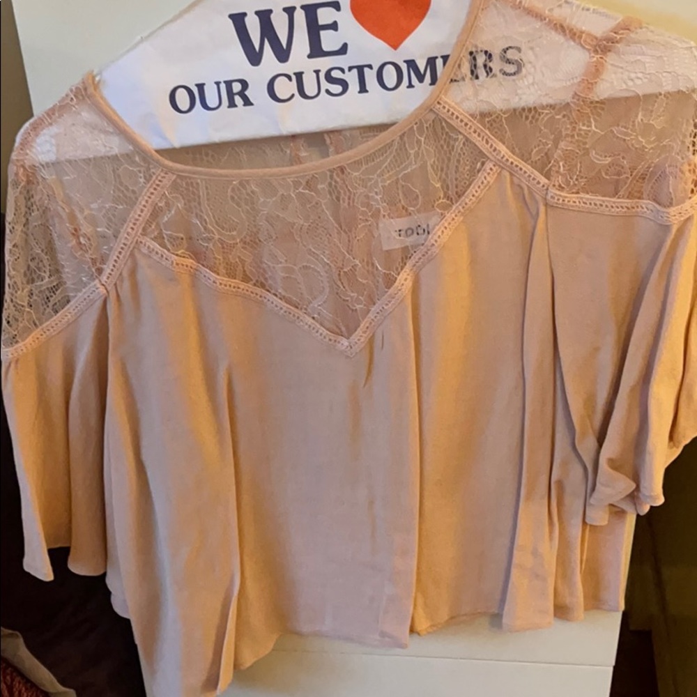 Tobi lace blouse